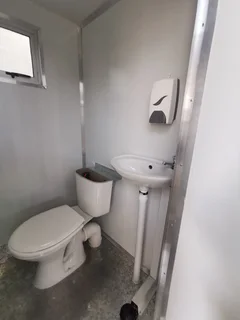 VIP Mobile Toilet Trailer – Ready for Events, make money.