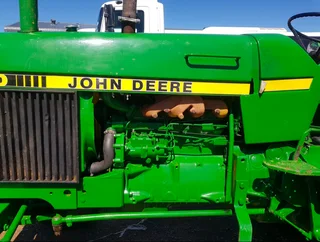 1999 John Deere 2140 2wd Tractor For
