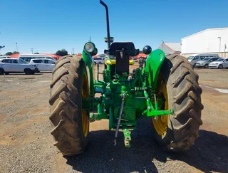 1999 John Deere 2140 2wd Tractor For