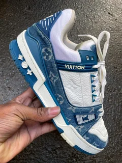 Sneakers pre loved original size 5