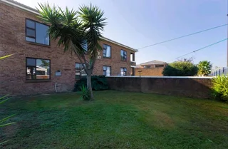 Beautiful 1 Bedroom apartment available