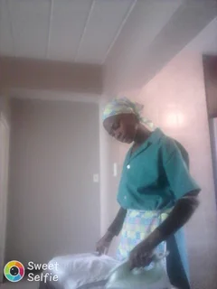 Gloria(35)zim Needs A Job, Stay In/out.