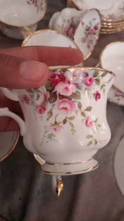 Royal Robert Tea set