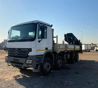 2008 Mercedes Benz Actors 4140 8x4 7 Meter Dropside Fitted with Hiab XS 422 E-8 Hi Pro For Sale