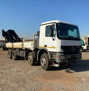 2008 Mercedes Benz Actors 4140 8x4 7 Meter Dropside Fitted with Hiab XS 422 E-8 Hi Pro For Sale