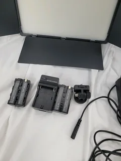 Pro LED 800 professional photo and video LED light kit.