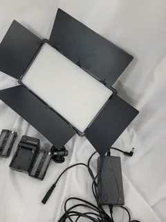 Pro LED 800 professional photo and video LED light kit.