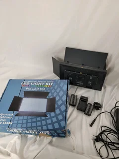 Pro LED 800 professional photo and video LED light kit.