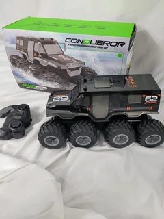 &#34;Conqueror&#34; 8-wheel amphibious remote control (RC) armored vehicle toy.