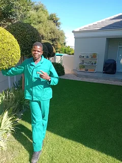 Am Nasibo nkhoma am from malawi, am looking Saturday job as garden and landscaping