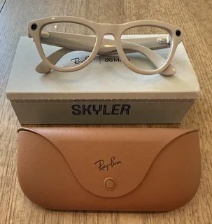 Like-New Ray-Ban Meta AI Skyler Smart Glasses