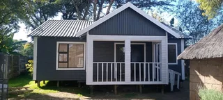 Wendy's houses Logo home 