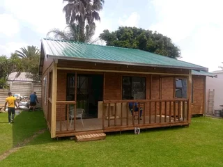 Wendy&#39;s houses Logo home 