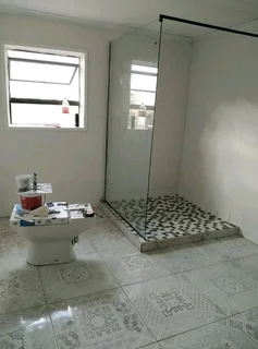 Te Koop 9mx10m 2 bedroom R160,000