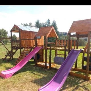 We have special Wendy&#39;s houses Logo cabin