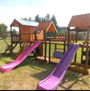 We have special Wendy&#39;s houses Logo cabin