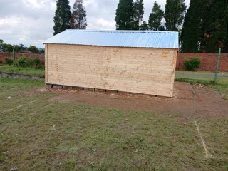 Wendy&#39;s houses for sell 4mx6m 2 room