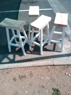 Bar stools ,drawers