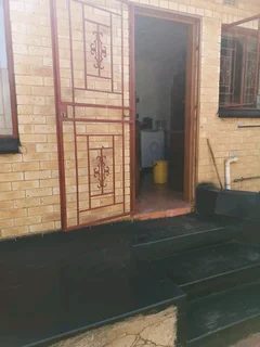 2 Rooms to Rent – R2 350