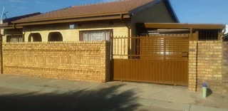 2 Rooms to Rent – R2 350