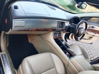 2015 Jaguar XF Diesel engine Great Condition AVAILABLE Today