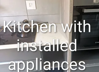 Bedroom available in 3bed house