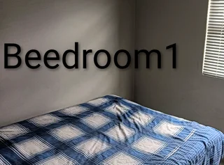 Bedroom available in 3bed house