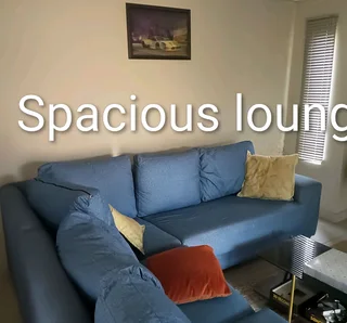 Bedroom available in 3bed house