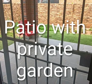 Bedroom available in 3bed house