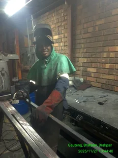Looking for job as a welder and fabricator,0829301534
