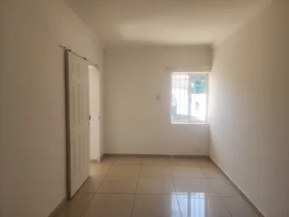 1 bedroom apartment to rent suitable for single professional