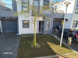 NATURAL GRASS/BUFFALO,KIKUYU,LM BEREA,GULF GREEN,CYNODONE,ORGANIC COMPOST,SUPPLY AND INSTALLATION.