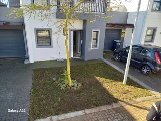 NATURAL GRASS/BUFFALO,KIKUYU,LM BEREA,GULF GREEN,CYNODONE,ORGANIC COMPOST,SUPPLY AND INSTALLATION.