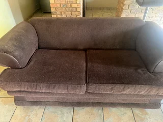 2couches - Ad posted by Ulrike