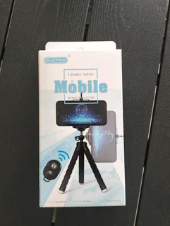 EZRA Flexible Tripod with Bluetooth Remote (Brand New) - R200