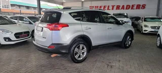 TOP SELLER - Toyota RAV4 2.0 GX 4x4 AT available now!