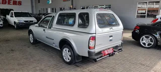 RELIABLE Ford Bantam 1.6i XLT available now!