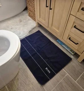 HUGO BOSS Luxury Navy Blue Bath Mat Premium Cotton, Excellent Condition
