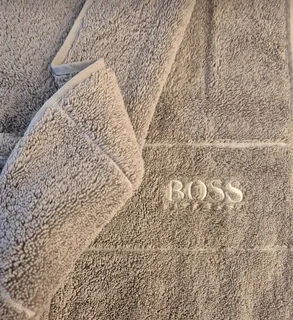 HUGO BOSS Luxury Light Grey Bath Mat Premium Cotton, Excellent Condition