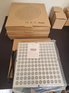 New and demo LED Grow light bundle for sale