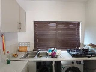 Flat share available walking distance from Sandridge Square