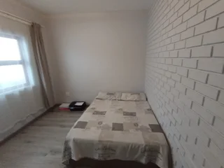 Flat share available walking distance from Sandridge Square