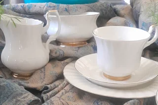 Windsor Regent Dinner and teaset