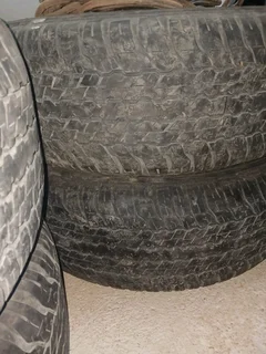 4 Dunlop Tyres 265/65r17