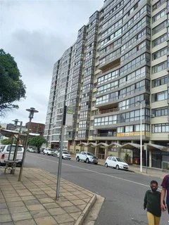 2 bedroom flat in south beach 8500