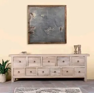 Chest of drawers