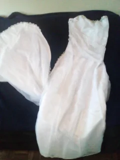 Wedding dress, brand new,never used,size32.
