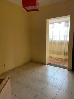  Spacious Bachelor Ensuite to Let – Malvern East, Germiston Close to St Patrick Church✨ Property