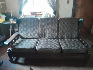 7 seater wooden lounge set