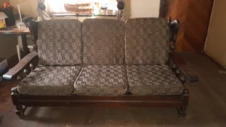 7 seater wooden lounge set